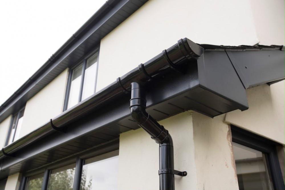 Gutter and fascias cleaning